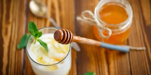 Honey yogurt